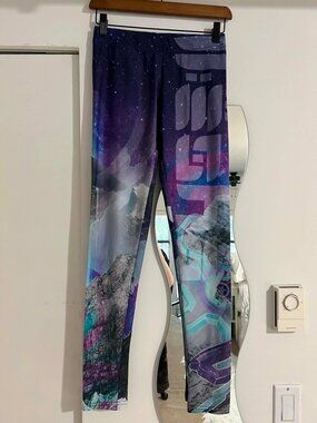Altitude Sickness printed leggings, size M